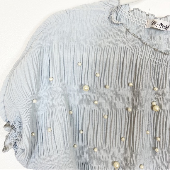 Mei Na Short Sleeve Top with Pearl Accents Size Medium - Picture 2 of 6